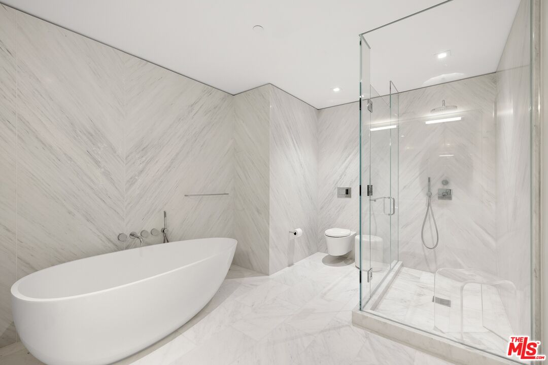 9000 W 3rd St Unit: 502