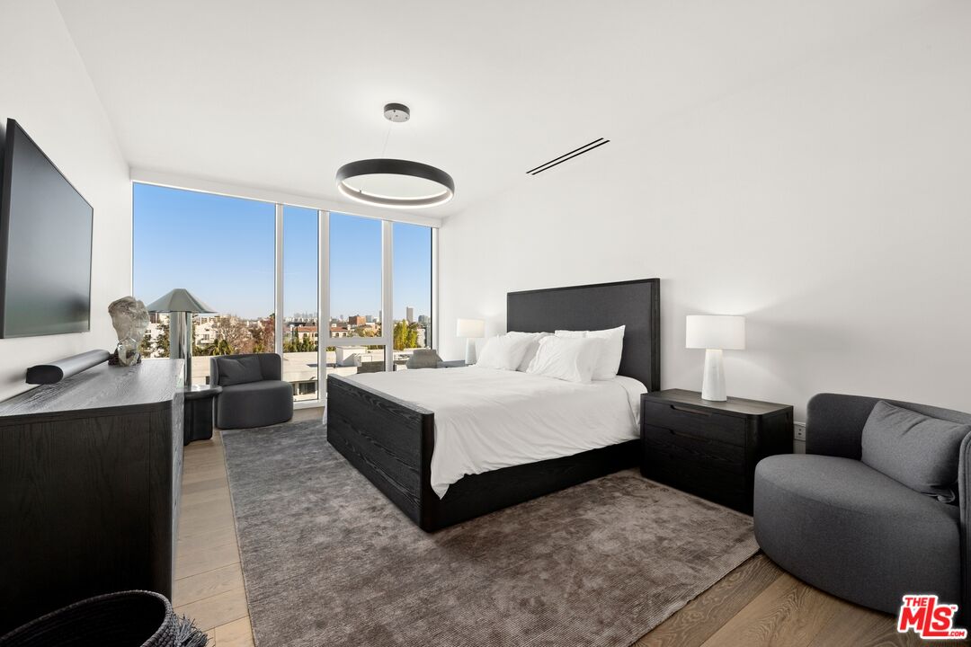 9000 W 3rd St Unit: 502