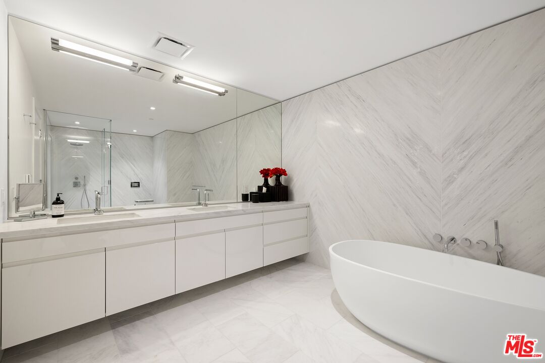 9000 W 3rd St Unit: 502