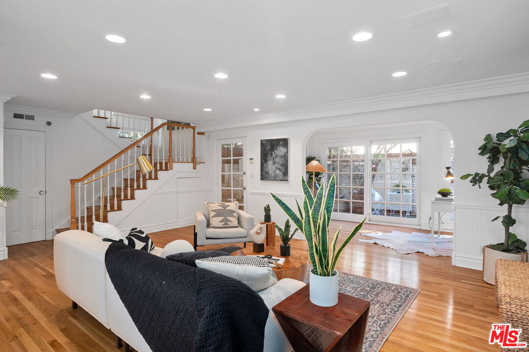 707 Grant St Unit: 13