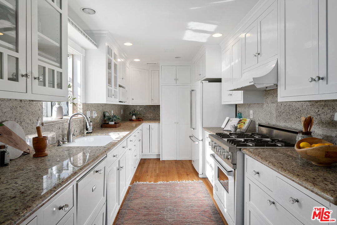 707 Grant St Unit: 13