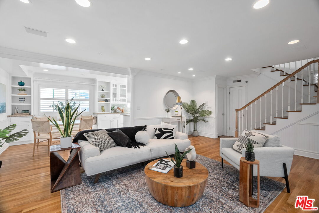 707 Grant St Unit: 13