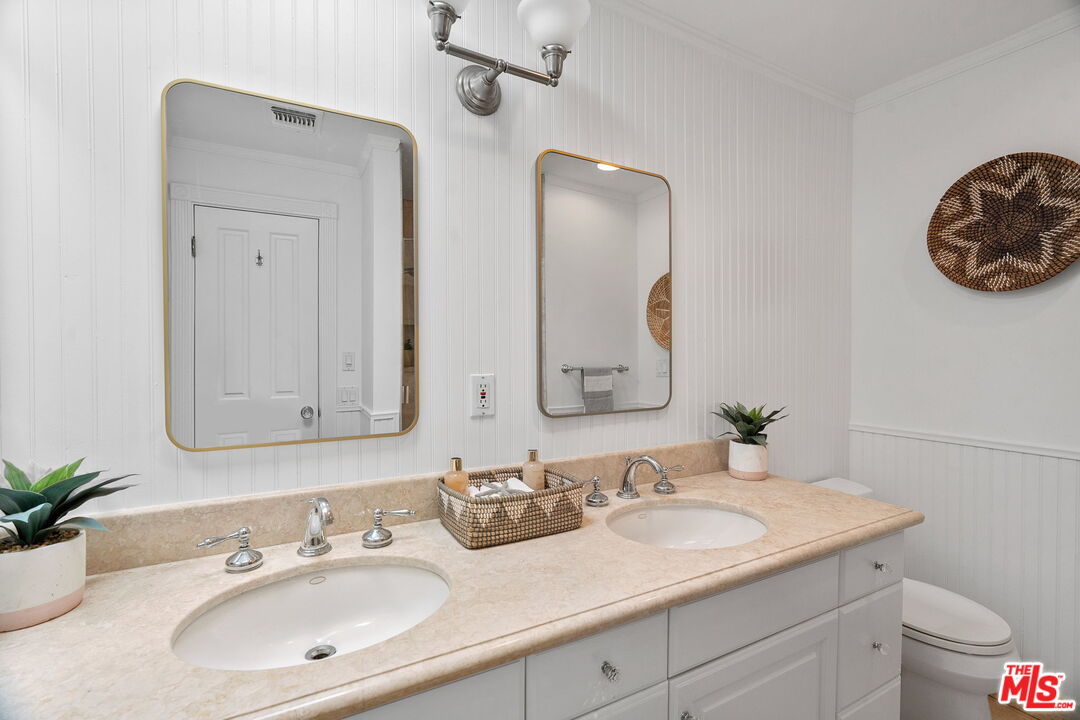 707 Grant St Unit: 13