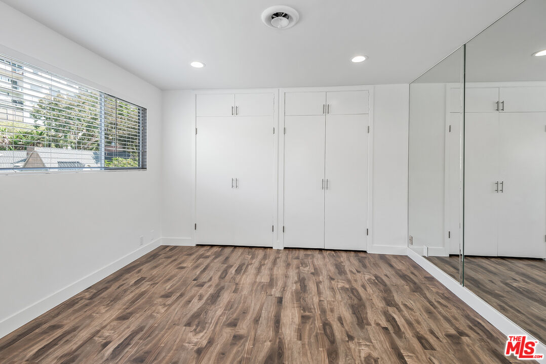 764 N DOHENY DR Unit: 2