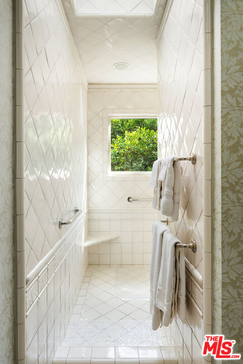 10030 Toluca Lake Ave