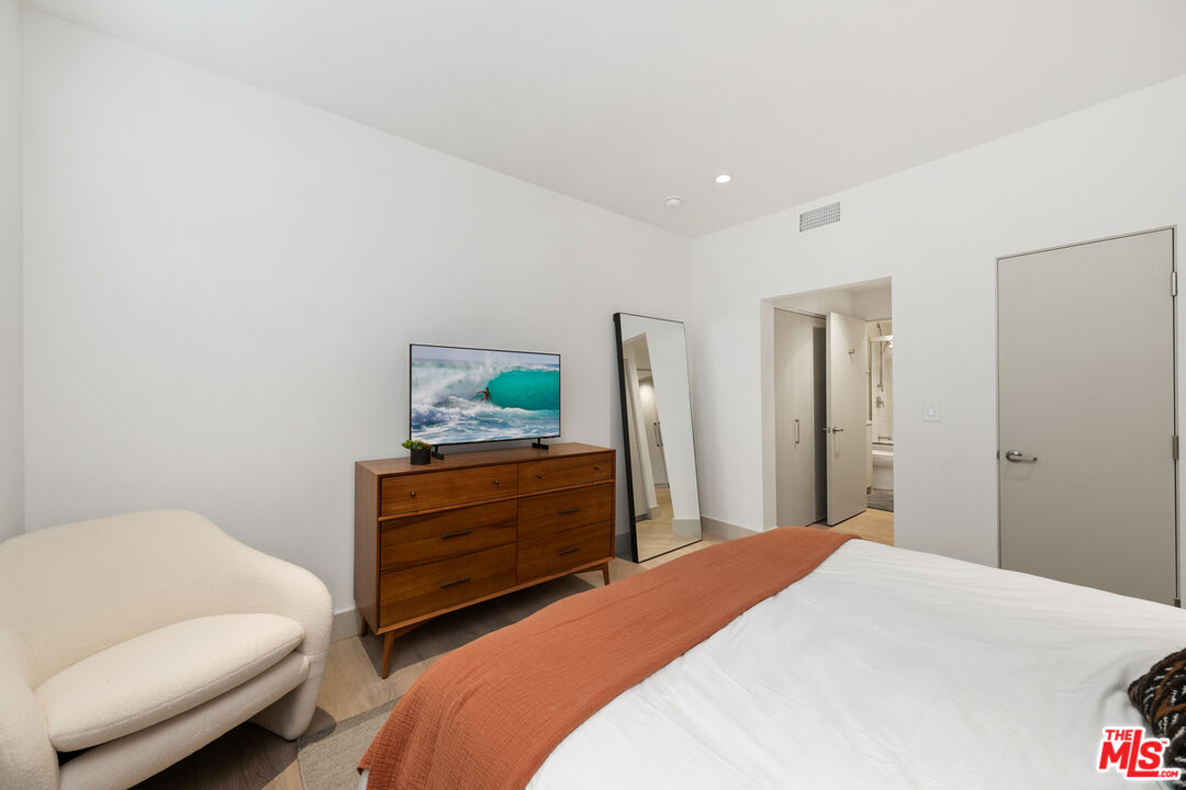 130 S Sepulveda Blvd Unit: 408