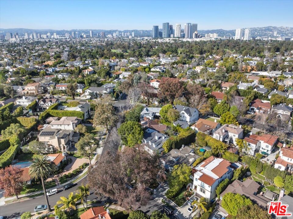 10357 Bannockburn Dr