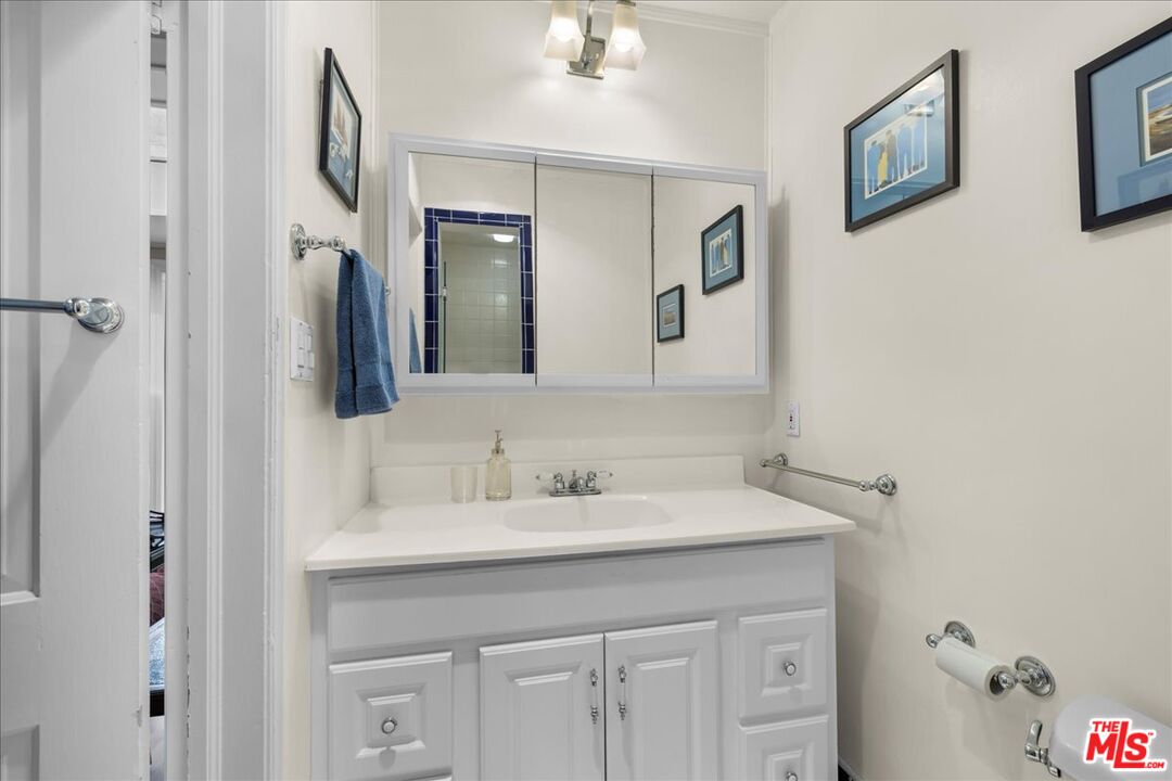 10357 Bannockburn Dr