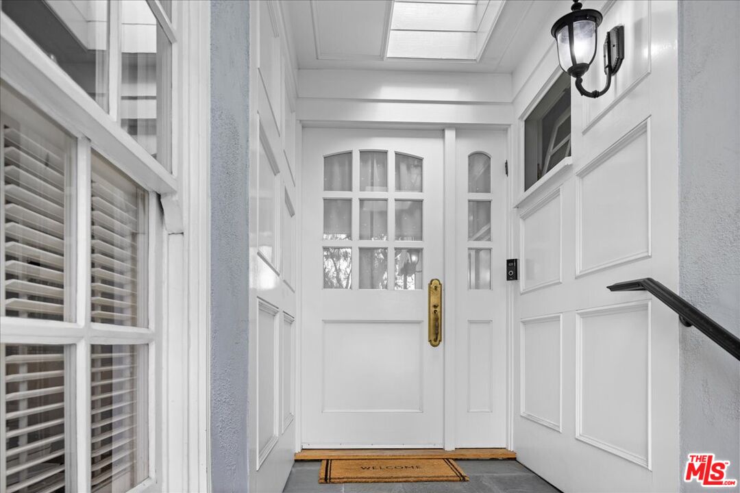 10357 Bannockburn Dr