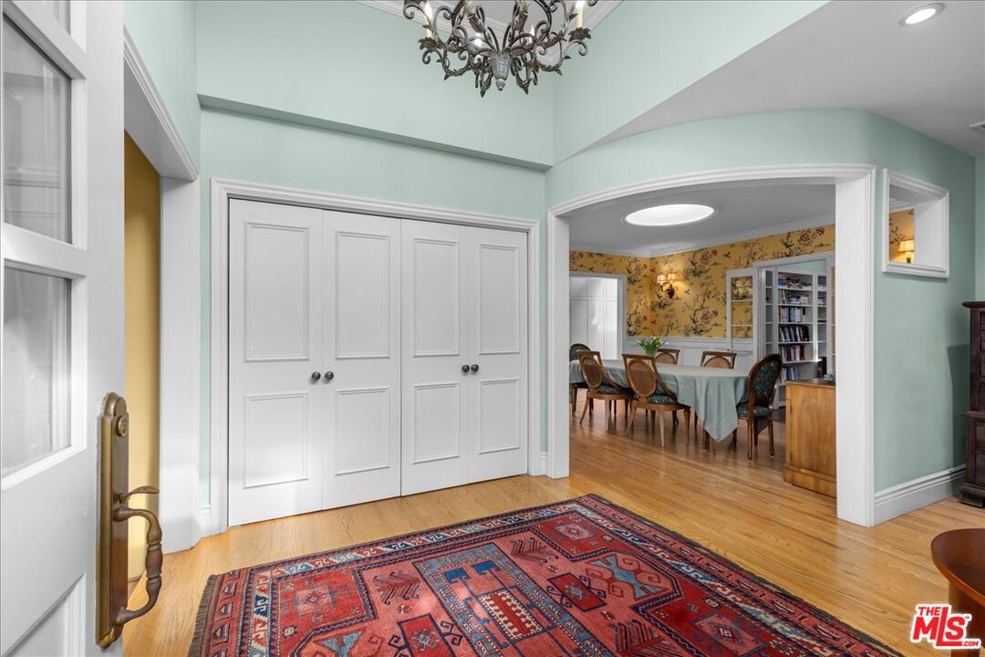 10357 Bannockburn Dr