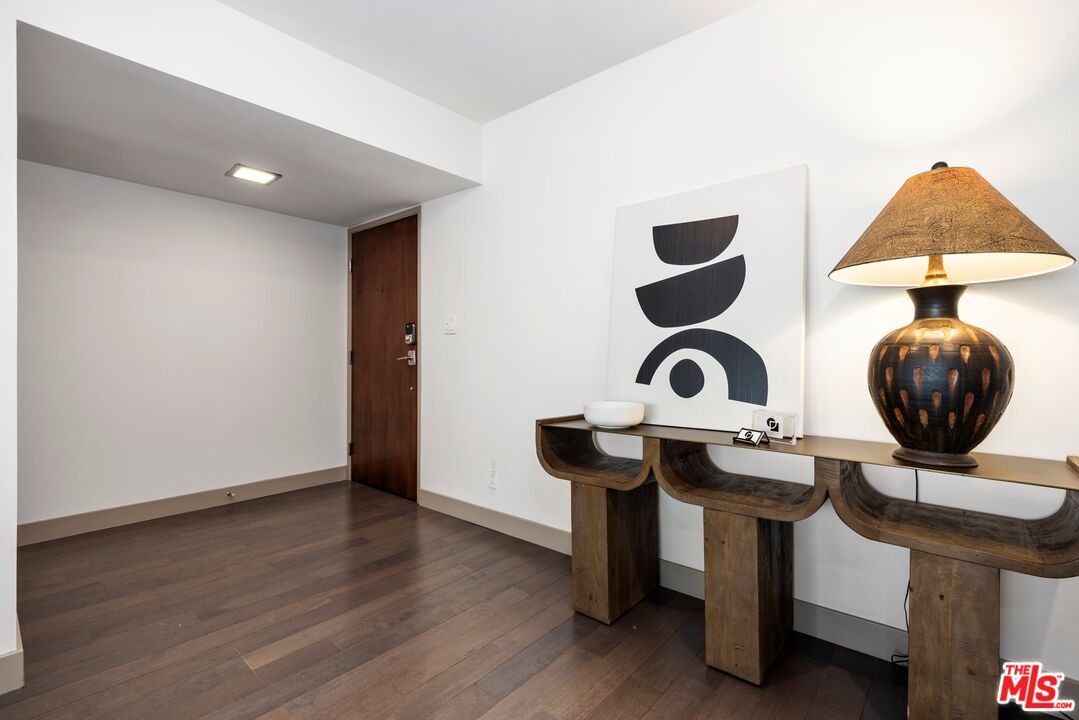 11657 Chenault St Unit: 102