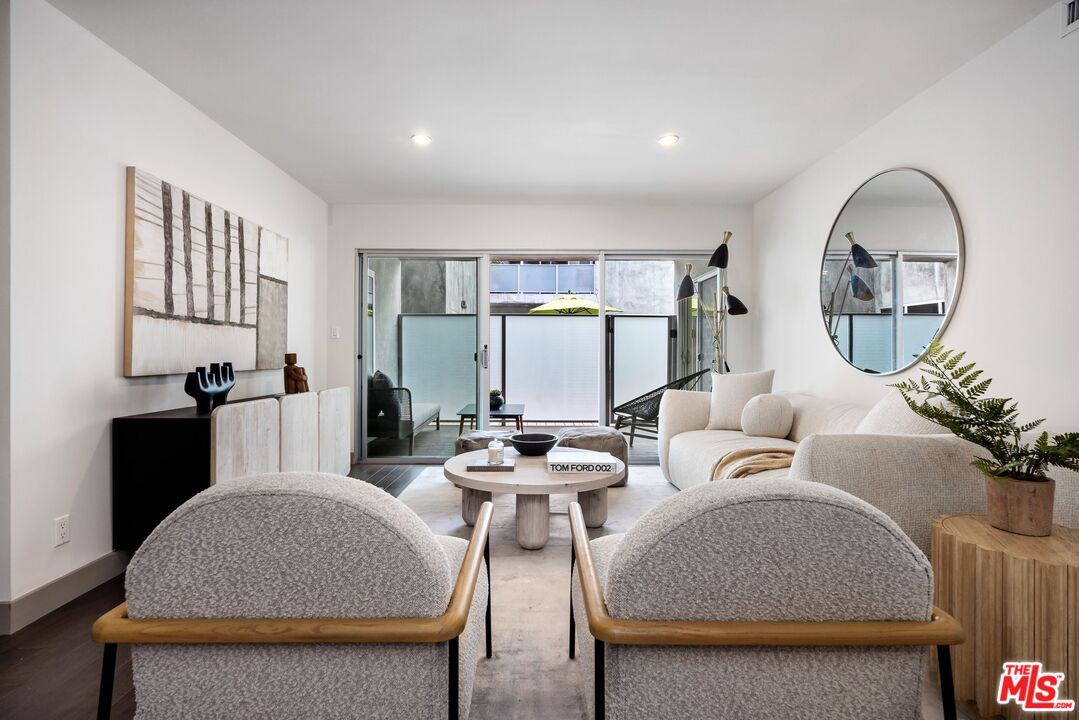 11657 Chenault St Unit: 102