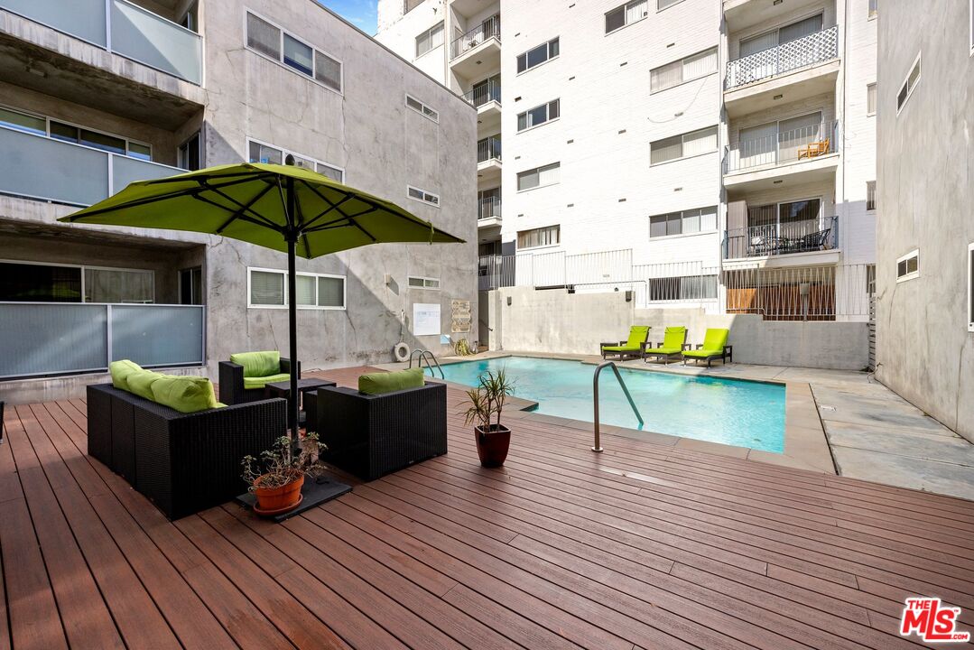 11657 Chenault St Unit: 102