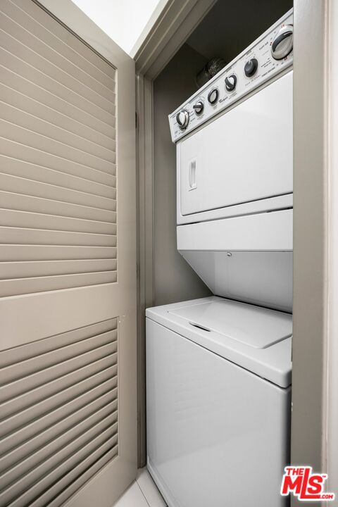 11657 Chenault St Unit: 102