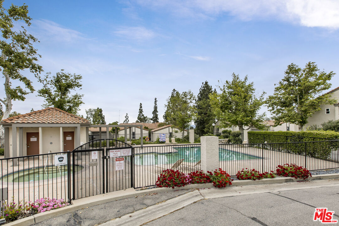 19547 Rinaldi St Unit: 32