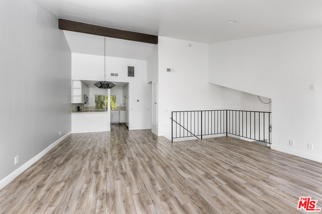 19547 Rinaldi St Unit: 32