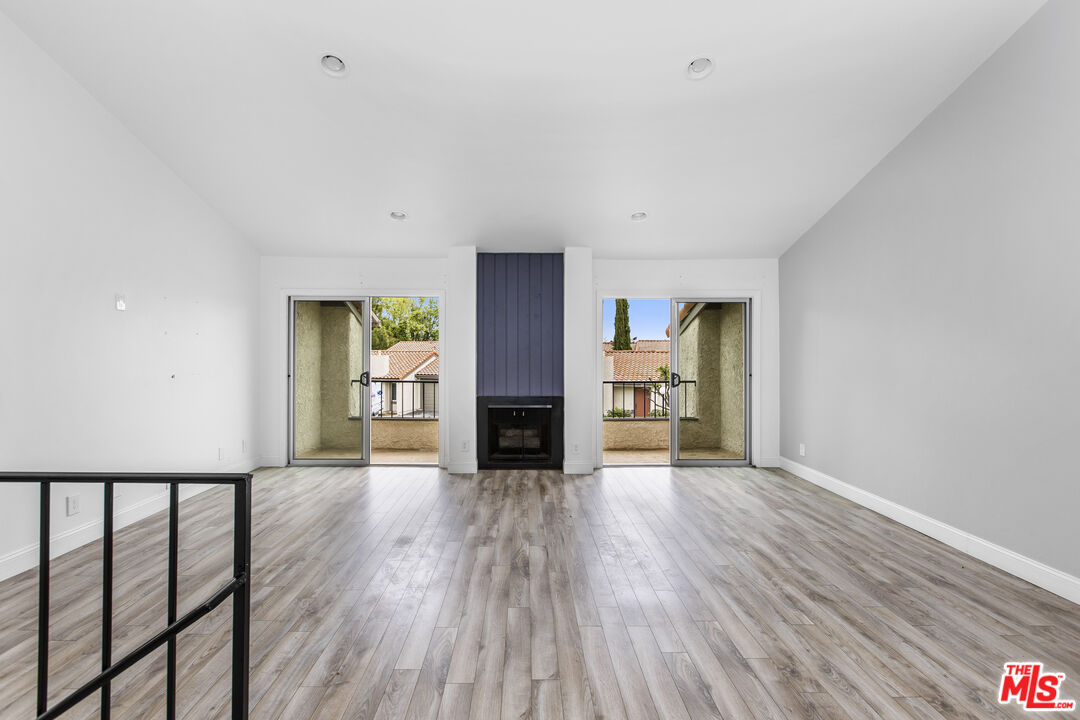 19547 Rinaldi St Unit: 32