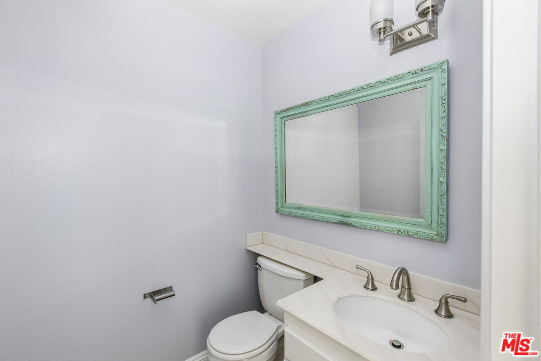 19547 Rinaldi St Unit: 32