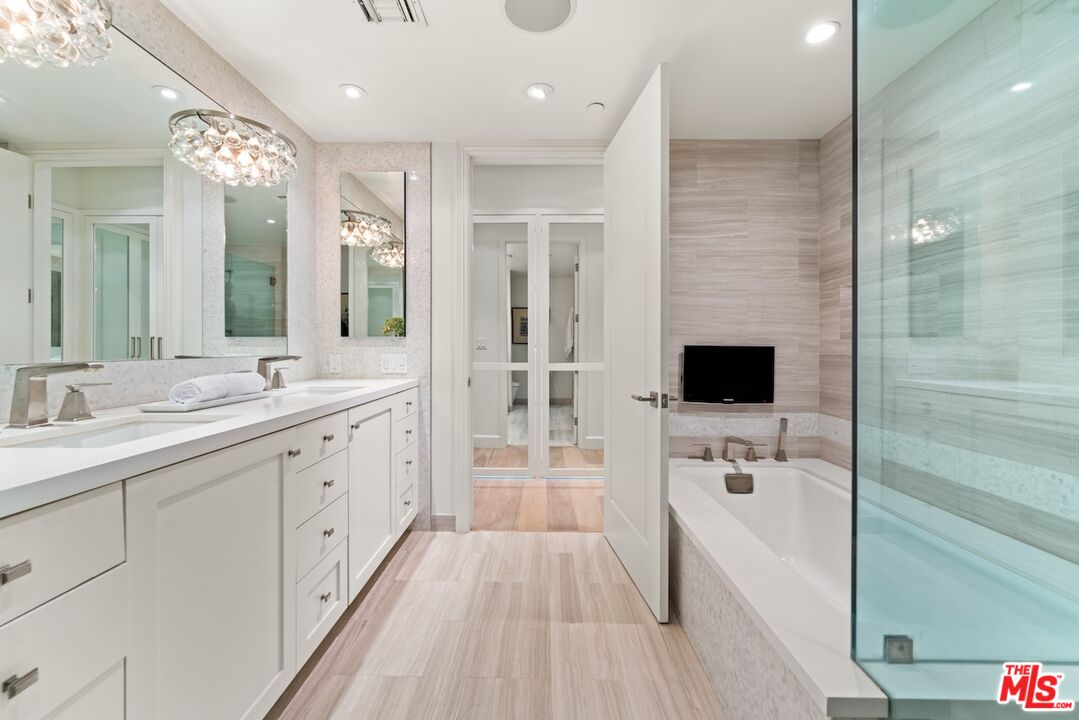 261 S Reeves Unit: PH6