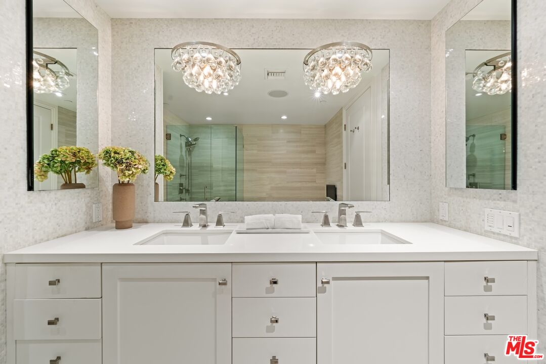 261 S Reeves Unit: PH6