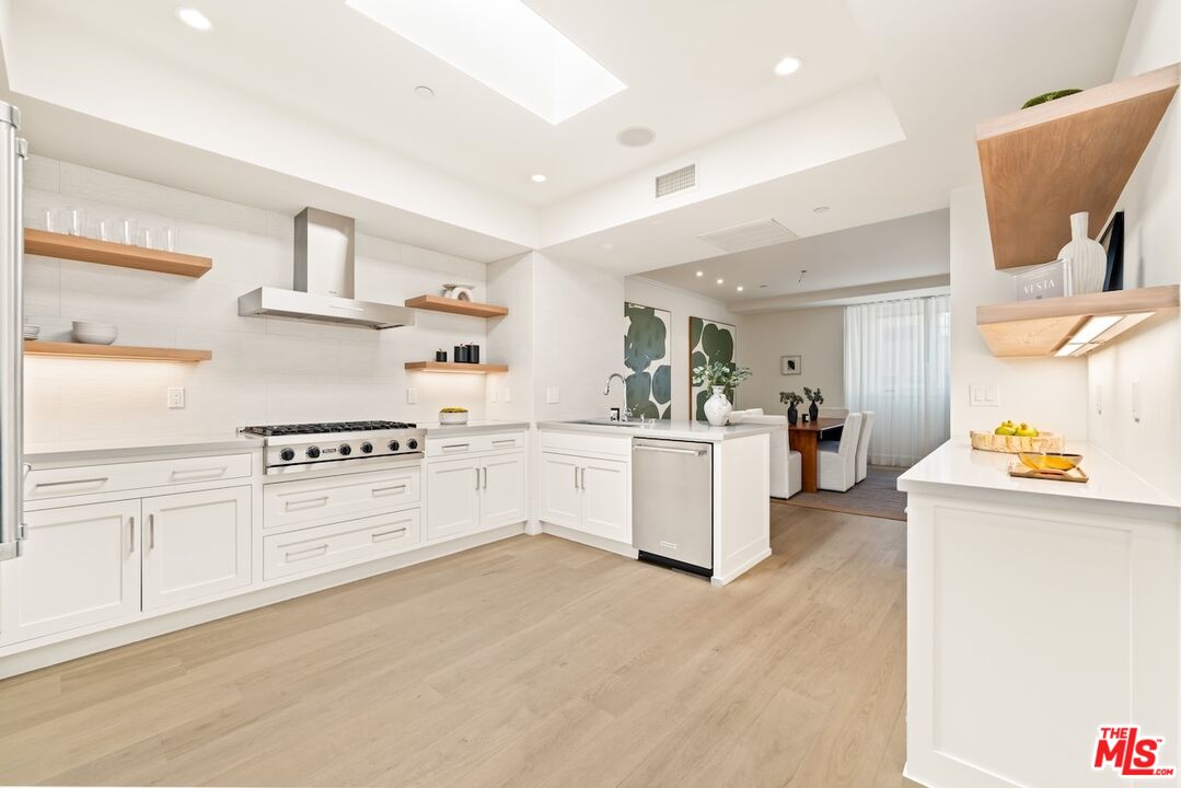 261 S Reeves Unit: PH6