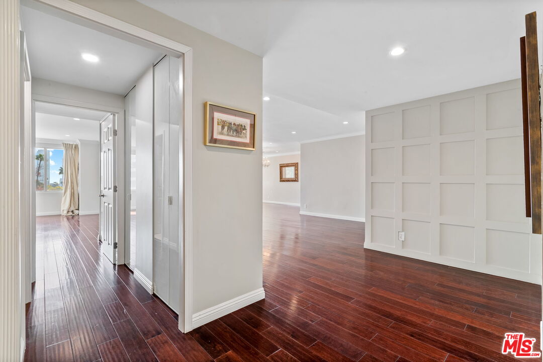 875 Comstock Ave Unit: 4C