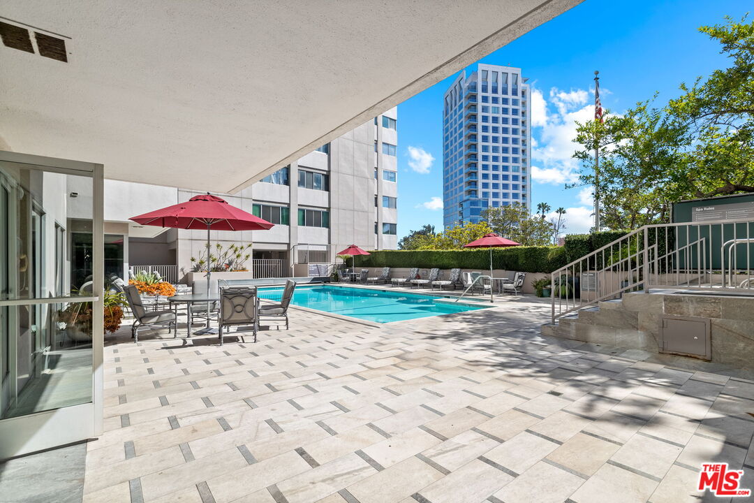 875 Comstock Ave Unit: 4C