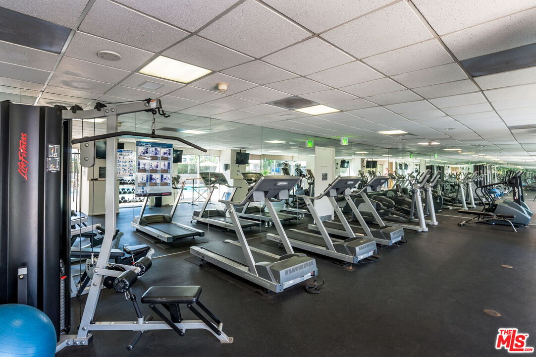 875 Comstock Ave Unit: 4C