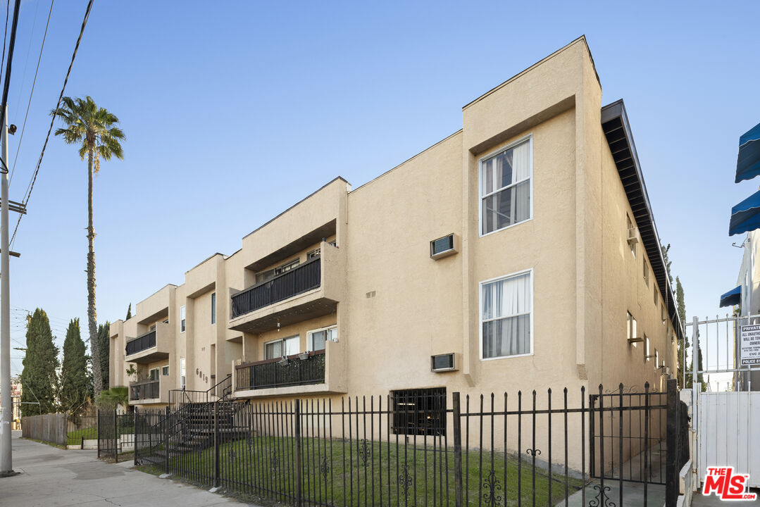 6819 Laurel Canyon Blvd