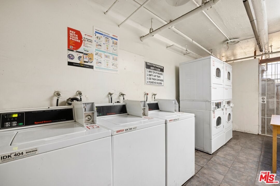 6819 Laurel Canyon Blvd