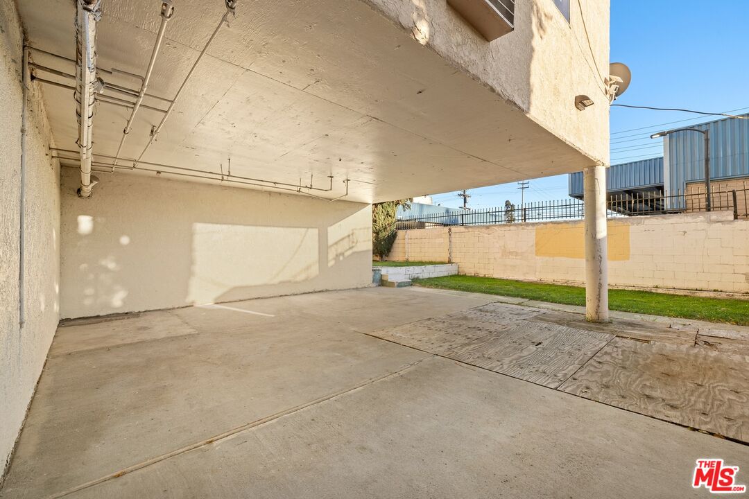 6819 Laurel Canyon Blvd