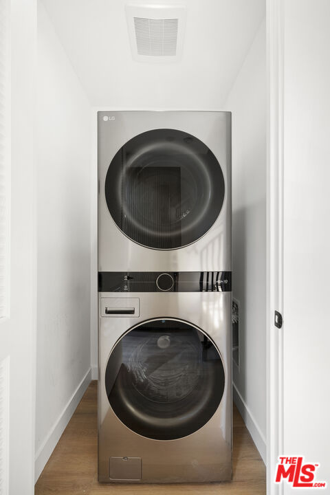 3856 Beethoven St Unit: 1/2