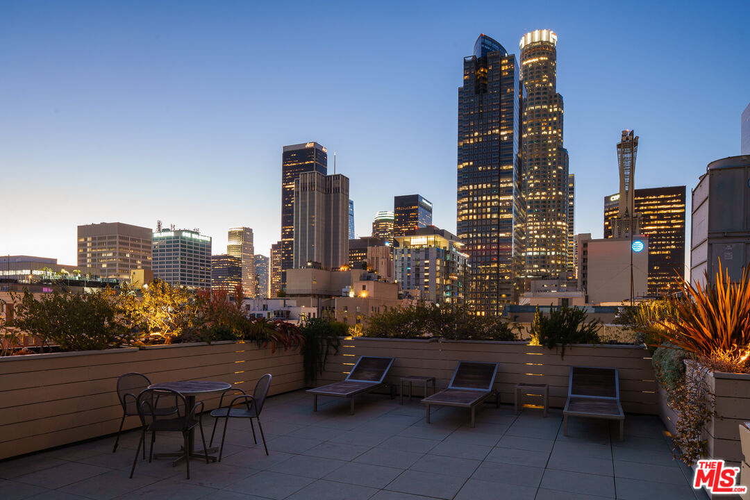 424 S Broadway