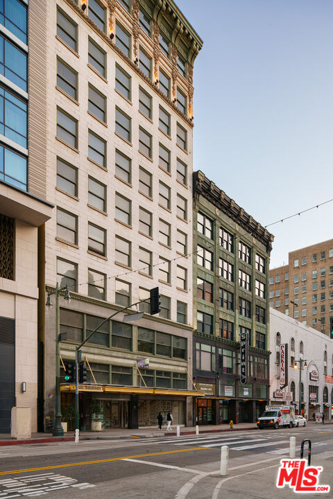 424 S Broadway