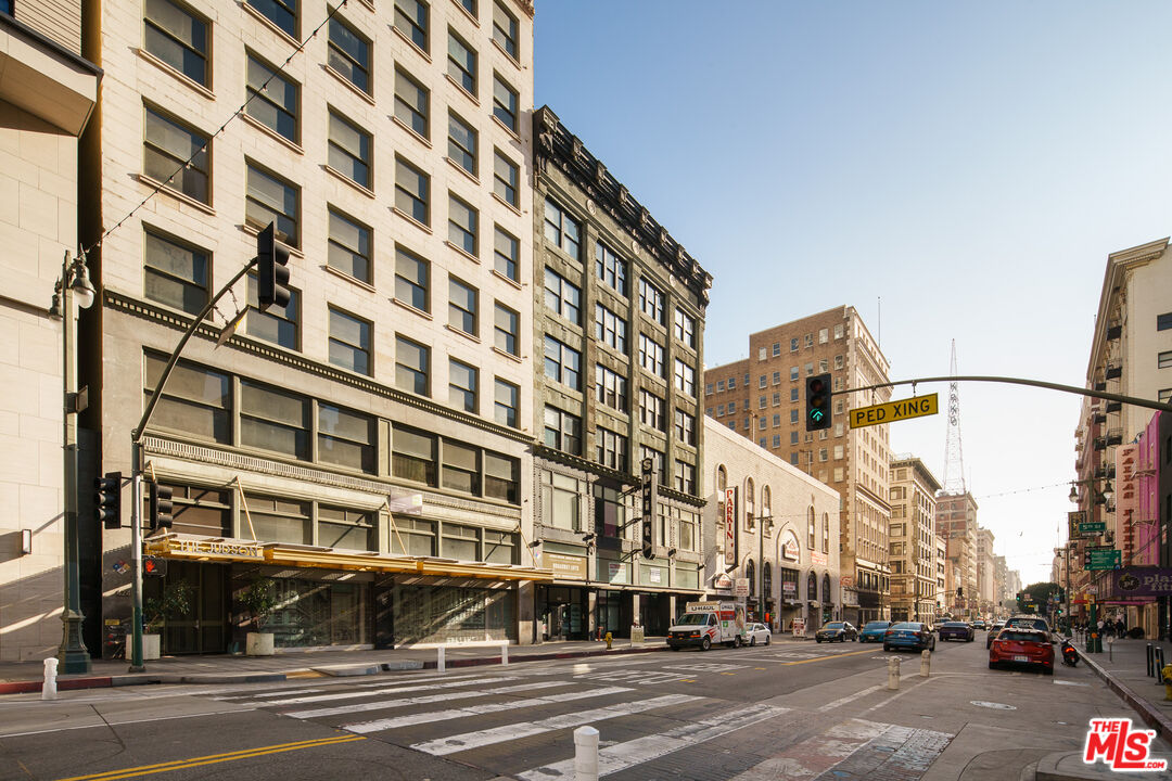 424 S Broadway