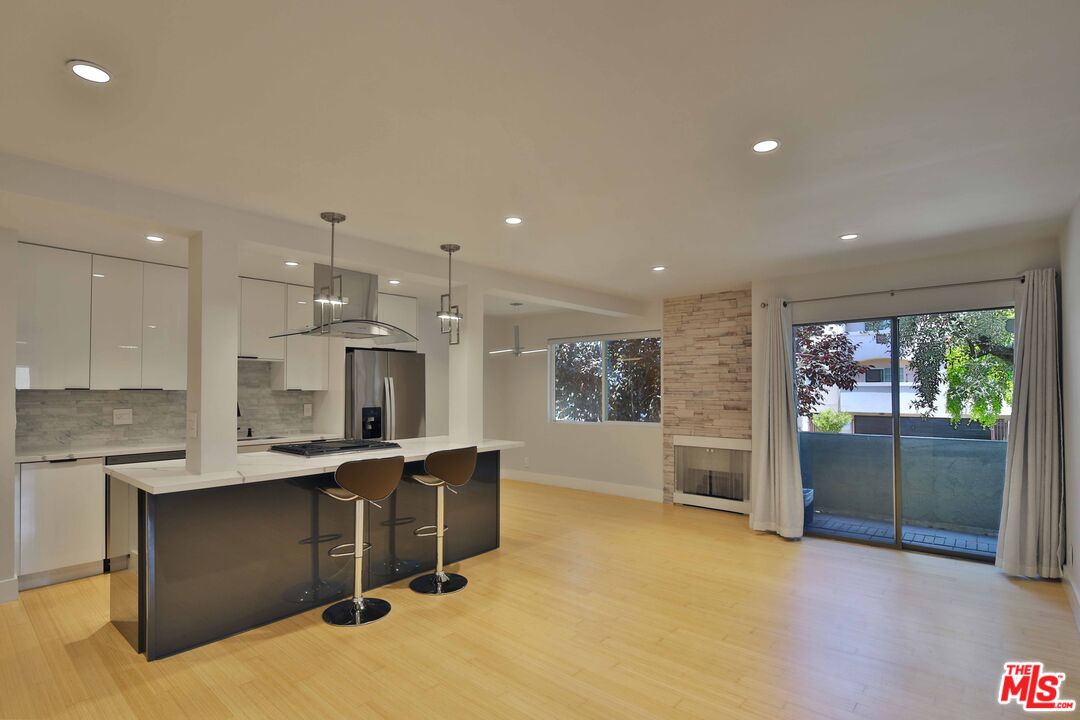 1605 Armacost Ave Unit: 101