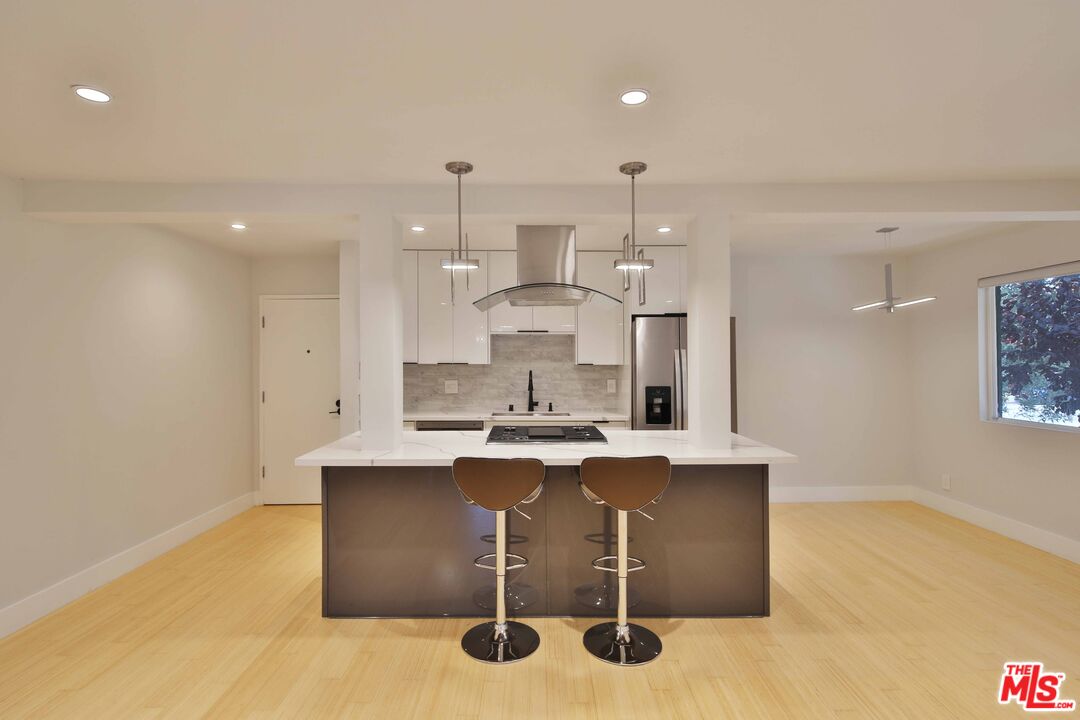 1605 Armacost Ave Unit: 101