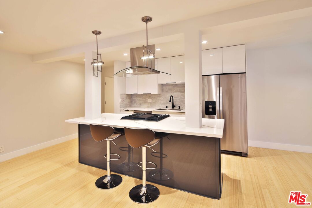 1605 Armacost Ave Unit: 101