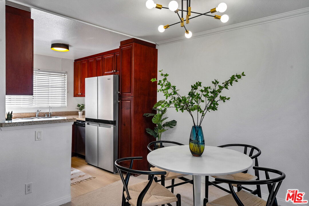 21550 Burbank Blvd Unit: 207