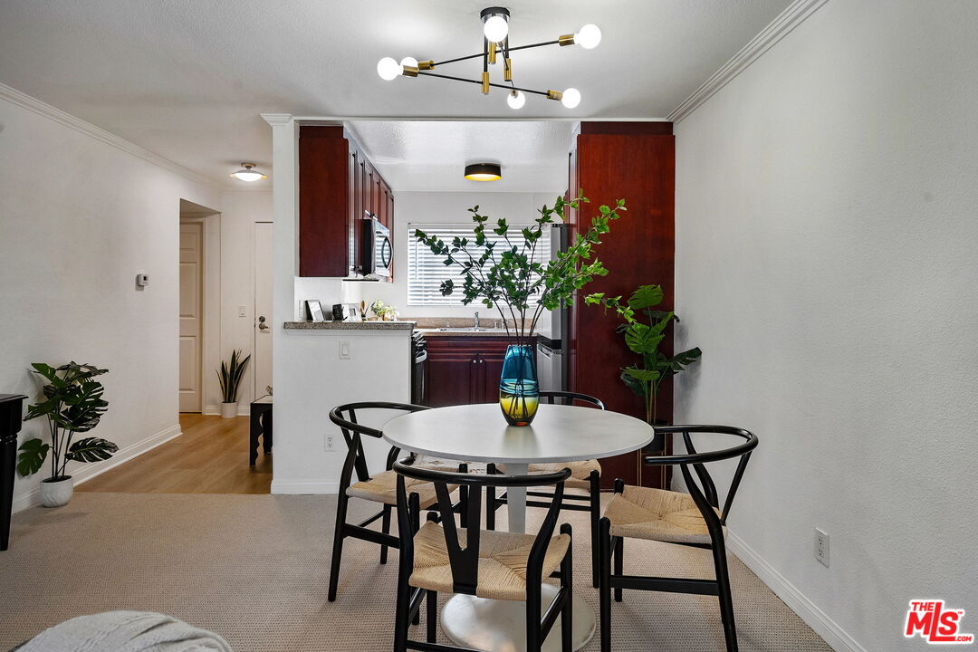 21550 Burbank Blvd Unit: 207