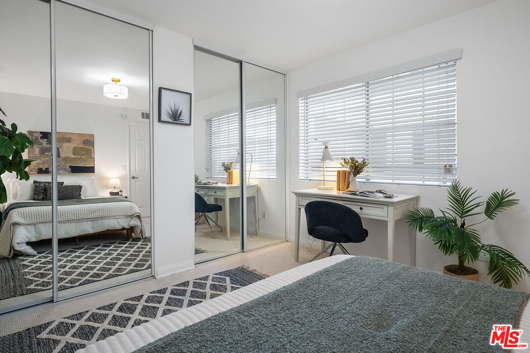 21550 Burbank Blvd Unit: 207