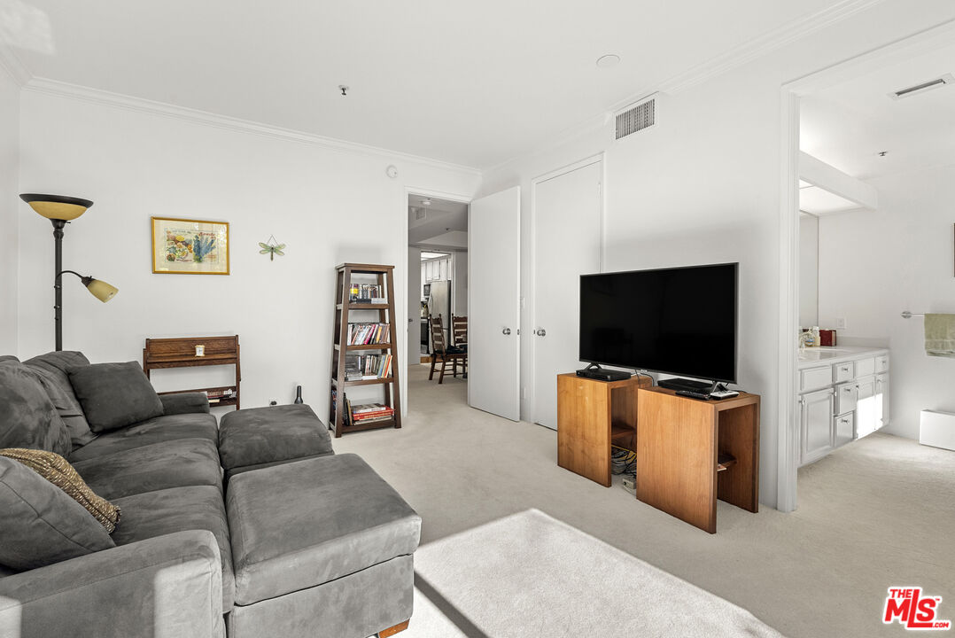 2102 Century Park Ln Unit: 215