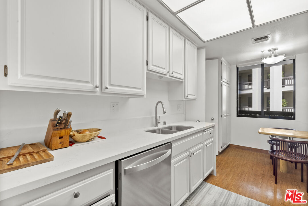 2102 Century Park Ln Unit: 215