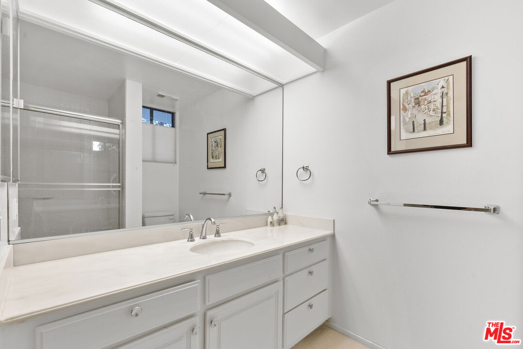 2102 Century Park Ln Unit: 215