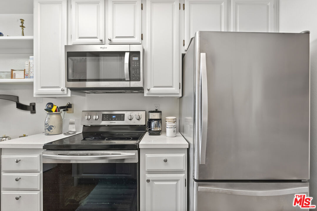 2102 Century Park Ln Unit: 215