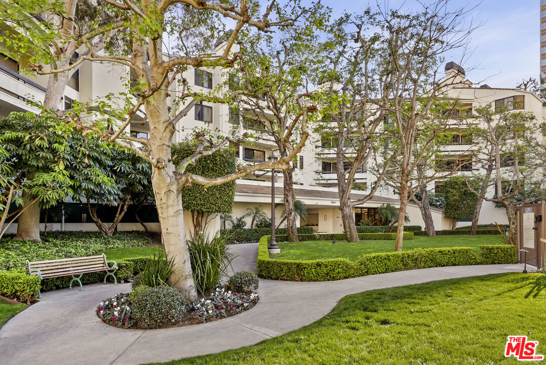 2102 Century Park Ln Unit: 215