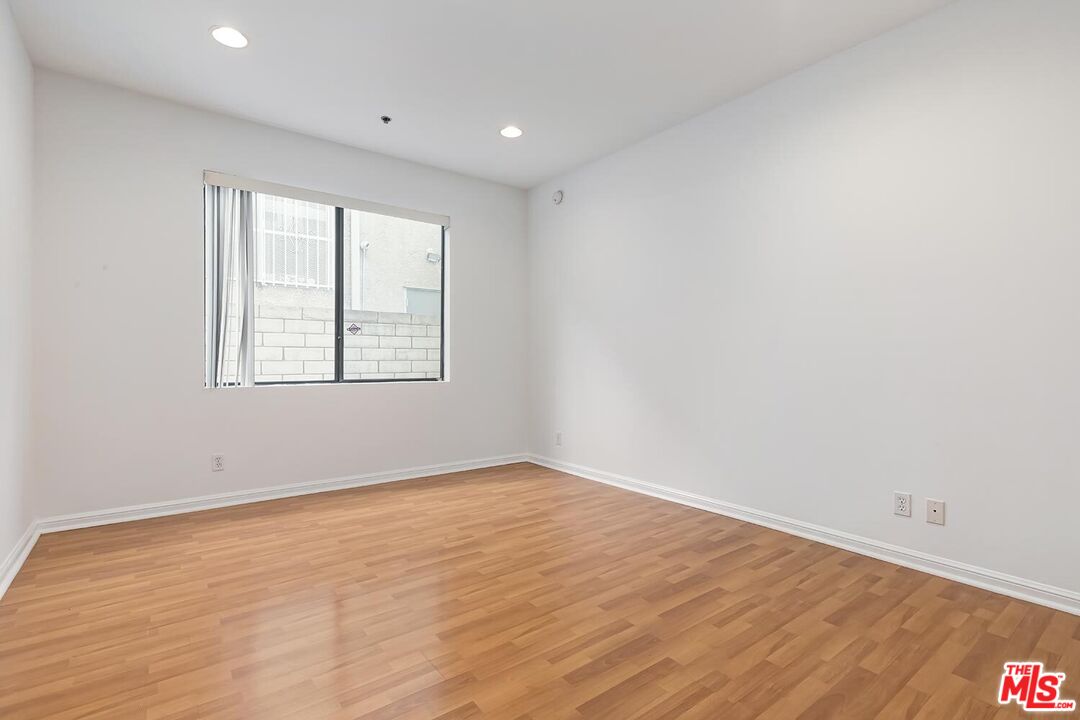 10475 Eastborne Ave Unit: 107