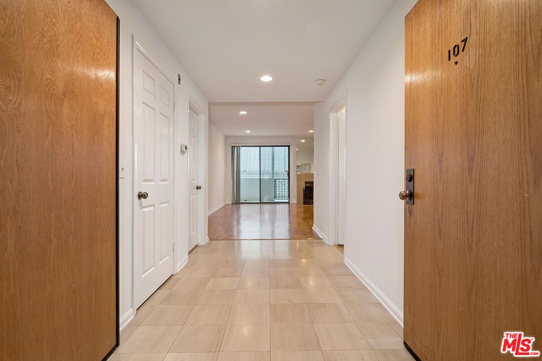 10475 Eastborne Ave Unit: 107