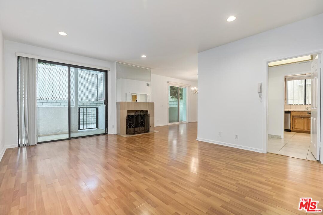 10475 Eastborne Ave Unit: 107