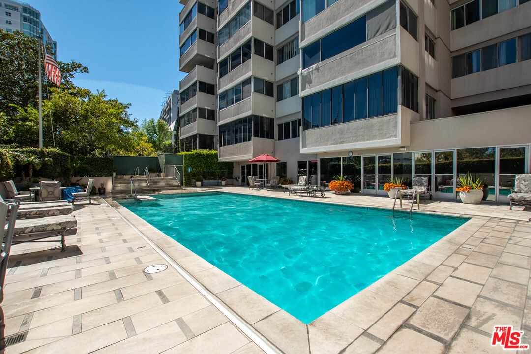 875 Comstock Ave Unit: 14B